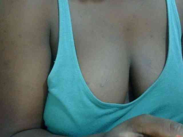 pretty-lioness webcam