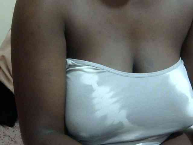 pretty-lioness webcam