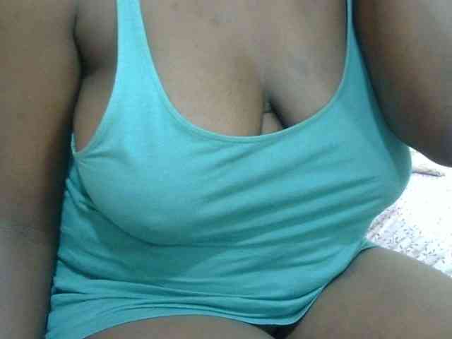 pretty-lioness webcam