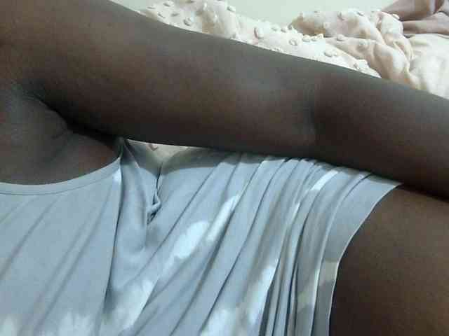 pretty-lioness webcam