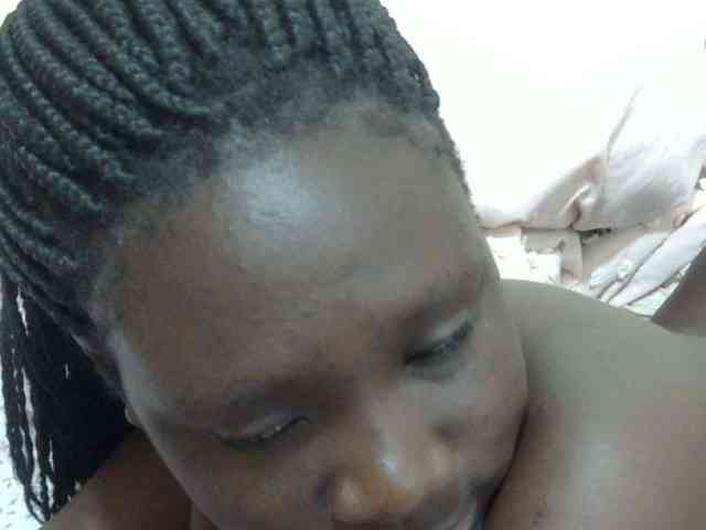 pretty-lioness webcam