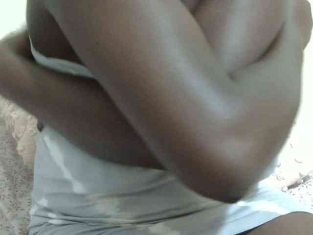 pretty-lioness webcam