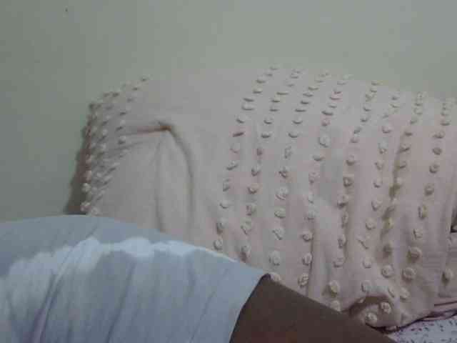 pretty-lioness webcam