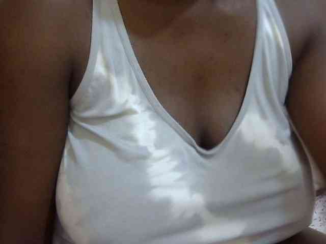 pretty-lioness webcam