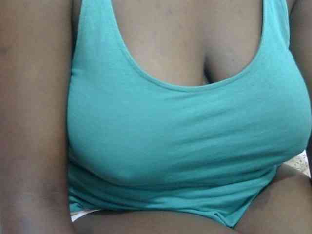 pretty-lioness webcam