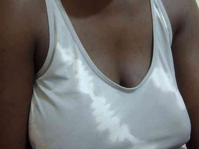 pretty-lioness webcam