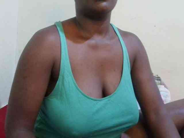 pretty-lioness webcam