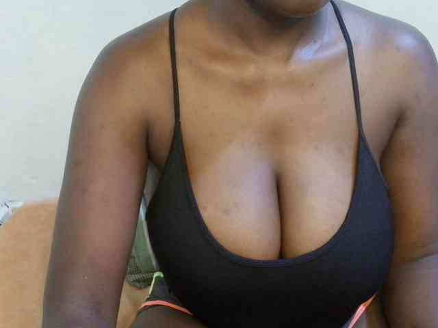 pretty-lioness webcam