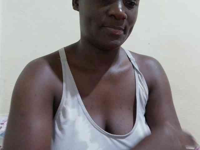 pretty-lioness webcam