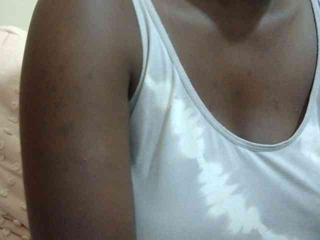 pretty-lioness webcam