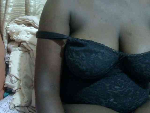 pretty-lioness webcam