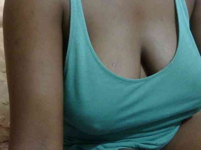 pretty-lioness webcam