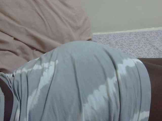 pretty-lioness webcam