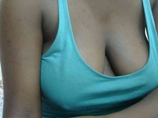 pretty-lioness webcam