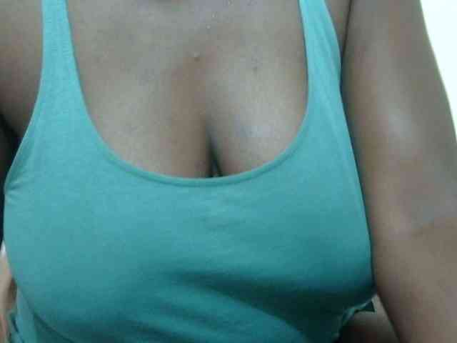 pretty-lioness webcam