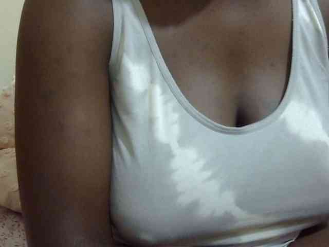 pretty-lioness webcam