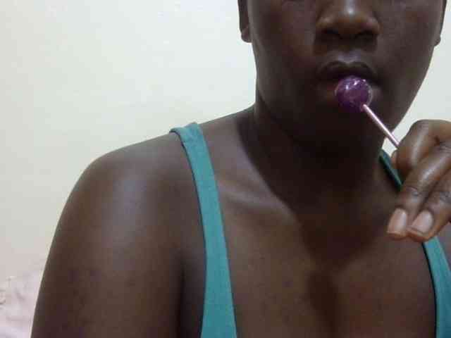 pretty-lioness webcam