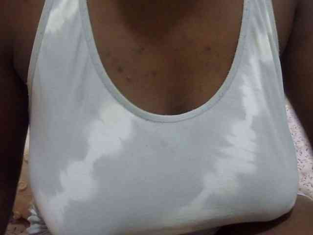 pretty-lioness webcam