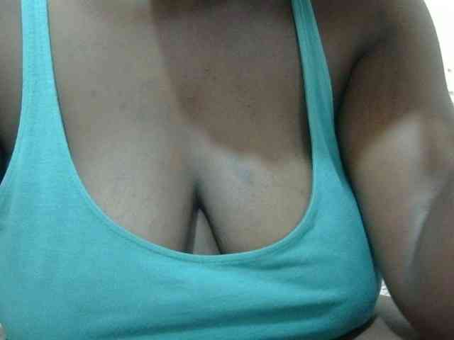 pretty-lioness webcam