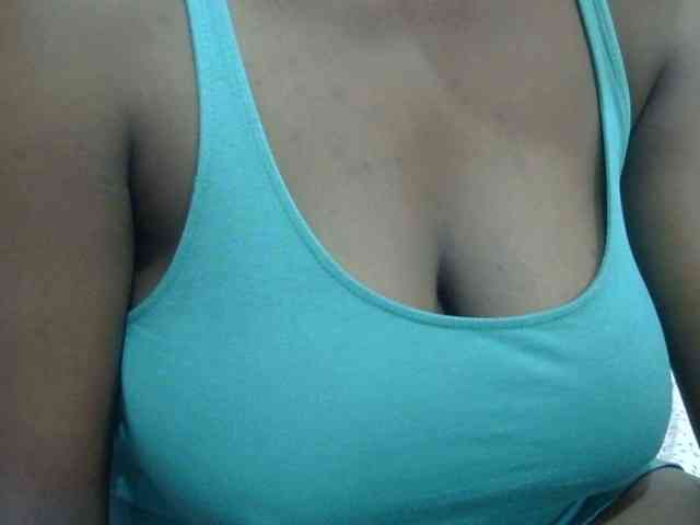 pretty-lioness webcam