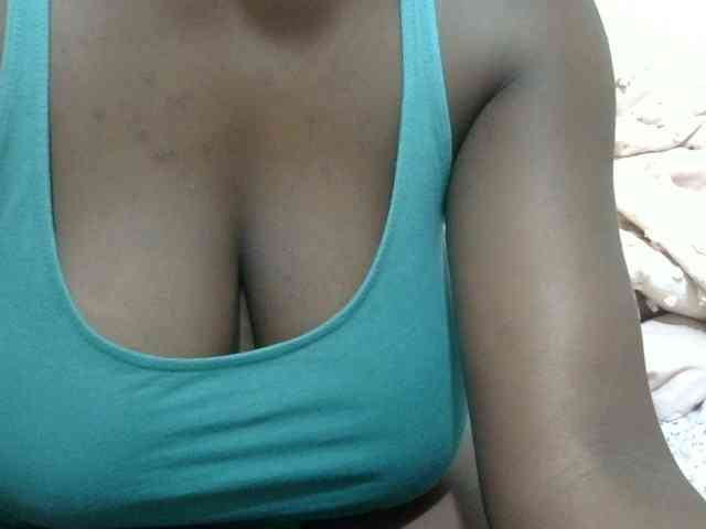 pretty-lioness webcam