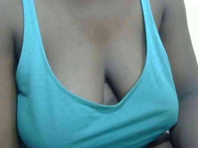 pretty-lioness webcam