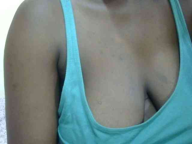 pretty-lioness webcam