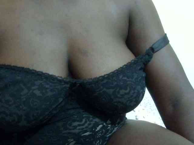 pretty-lioness webcam