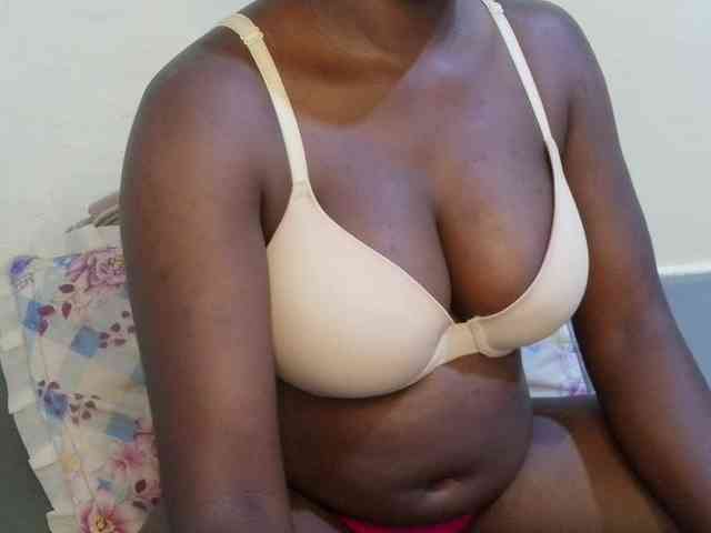 pretty-lioness webcam