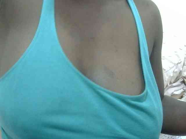 pretty-lioness webcam