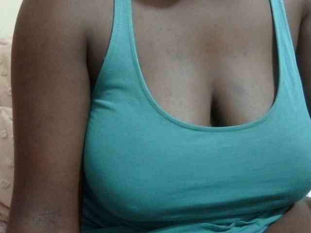 pretty-lioness webcam