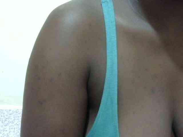 pretty-lioness webcam