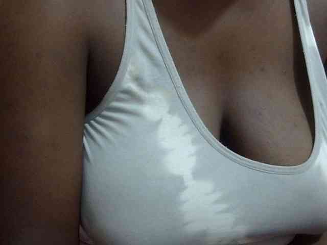 pretty-lioness webcam