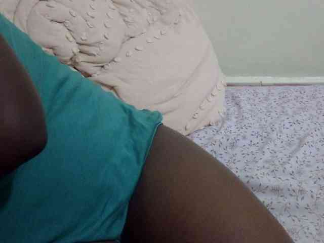 pretty-lioness webcam