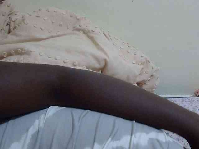 pretty-lioness webcam