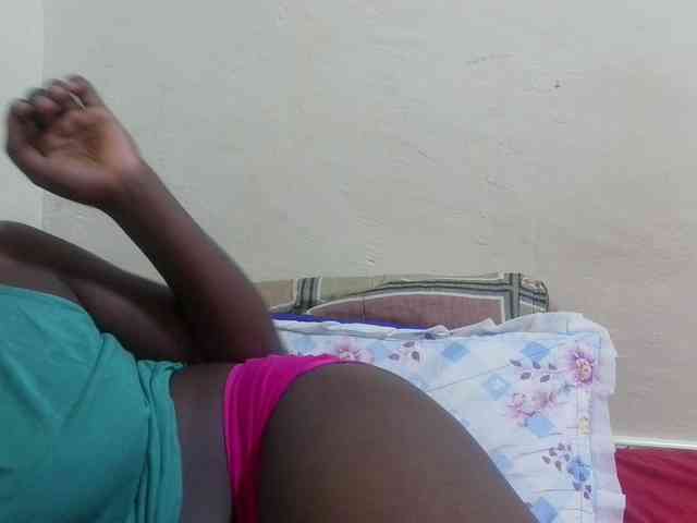 pretty-lioness webcam