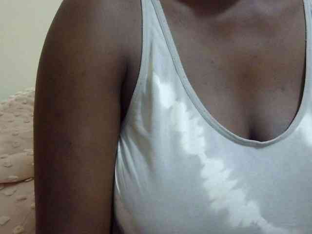 pretty-lioness webcam