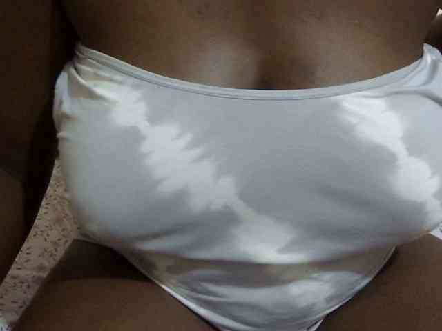 pretty-lioness webcam