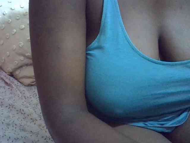 pretty-lioness webcam