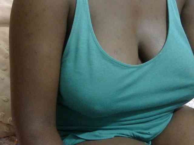 pretty-lioness webcam