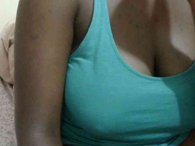 pretty-lioness webcam