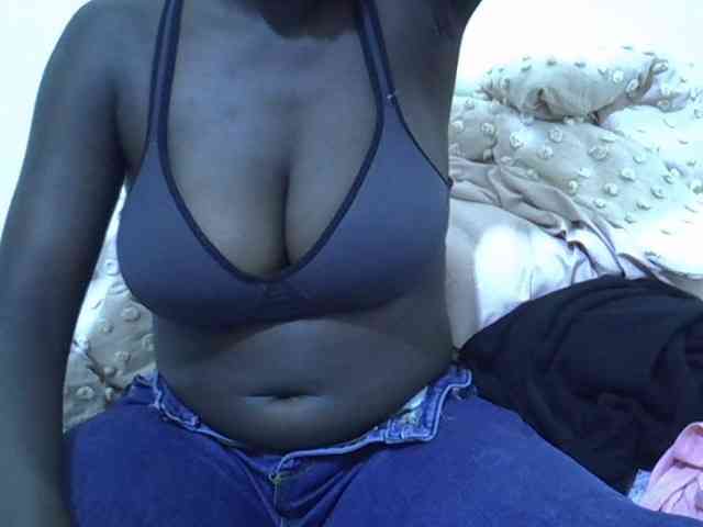 pretty-lioness webcam