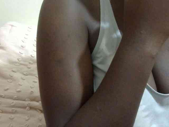 pretty-lioness webcam