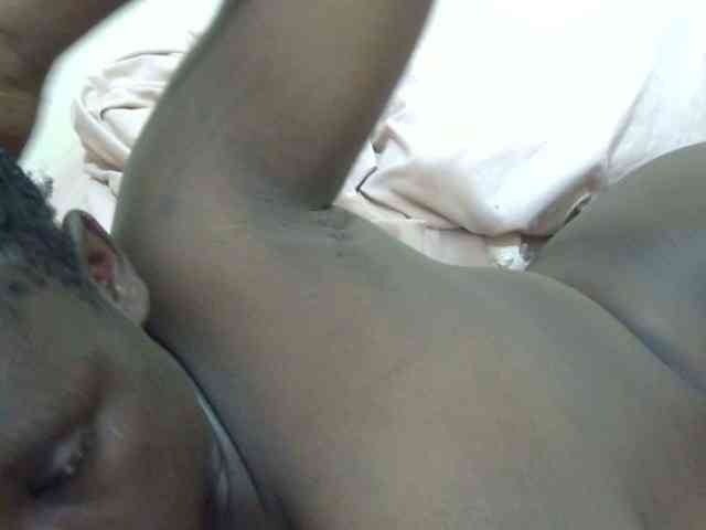 pretty-lioness webcam