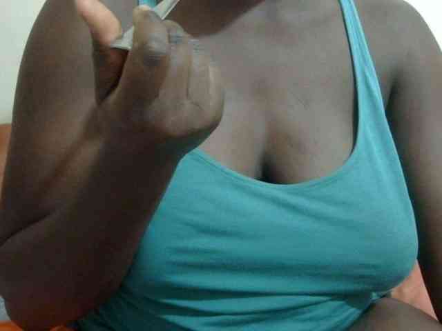 pretty-lioness webcam