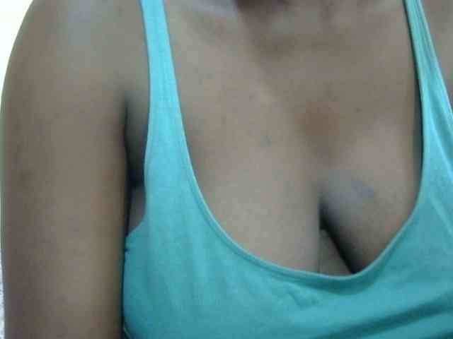 pretty-lioness webcam