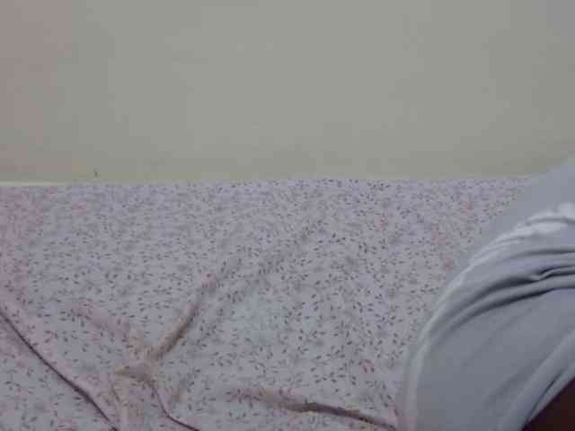 pretty-lioness webcam