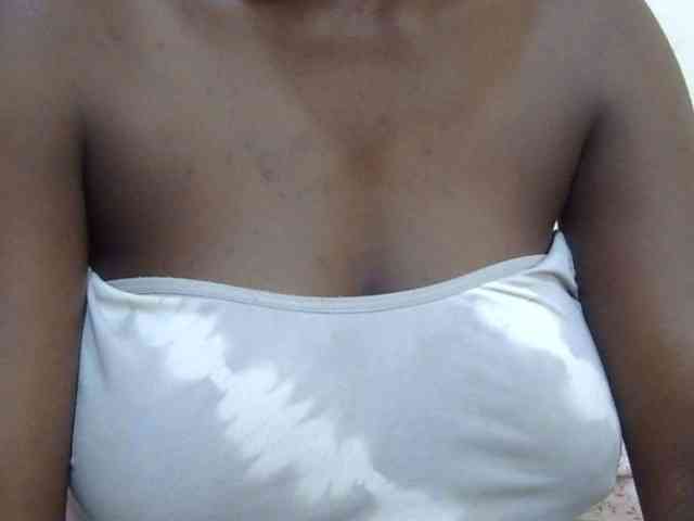 pretty-lioness webcam