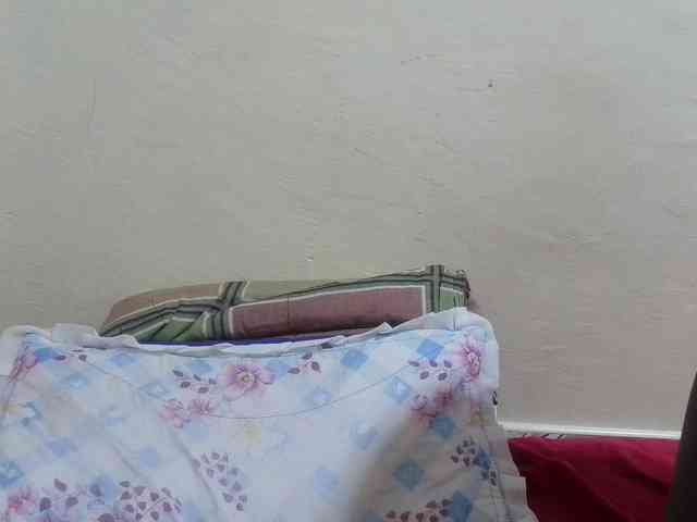 pretty-lioness webcam