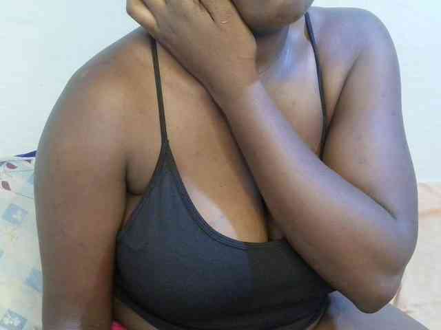 pretty-lioness webcam